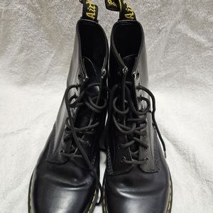 Dr. Martens Original Black Leather Lace up Boots